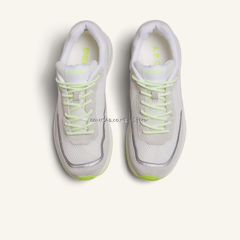 a.p.c.-sneakers-91290-white-fluo-v_4.jpg
